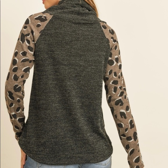 Cowl Neck Leopard Print Sleeve Top - Picture 7 of 7